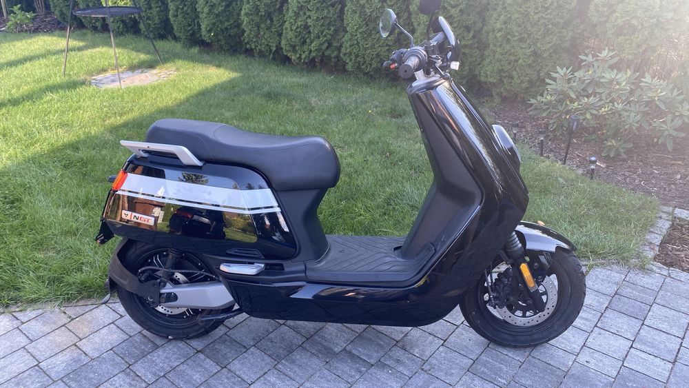 Skuter elektryczny niu GT