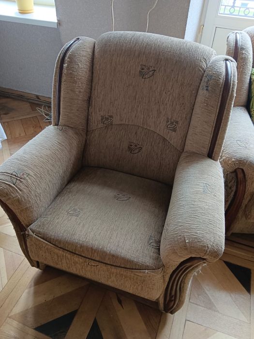 Oddam za darmo 2 fotele i kanapę