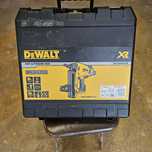 Gwoździarka Dewalt DCN 890 N
