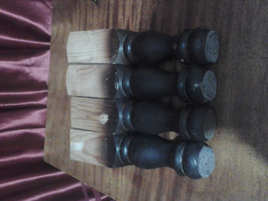 Старинные ножки из дерева