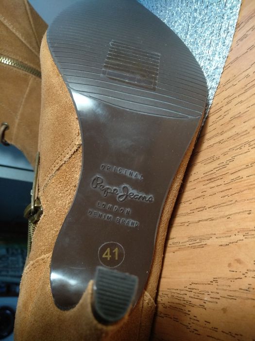 Ботинки, ботильоны. Новые, фирмы Pepe Jeans, натур замш, р 41,ст.26см.