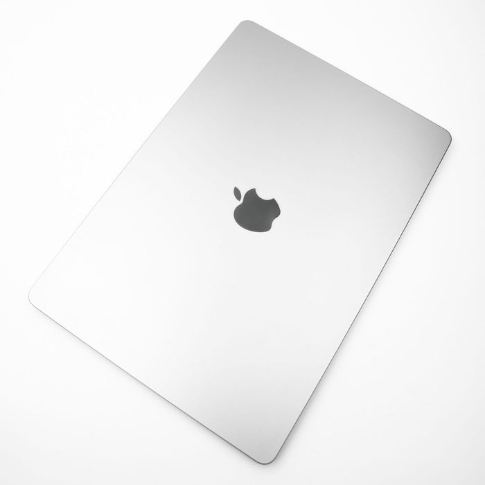 Nowy MacBook Air 13” M3 –Silver 24GB 512 GB