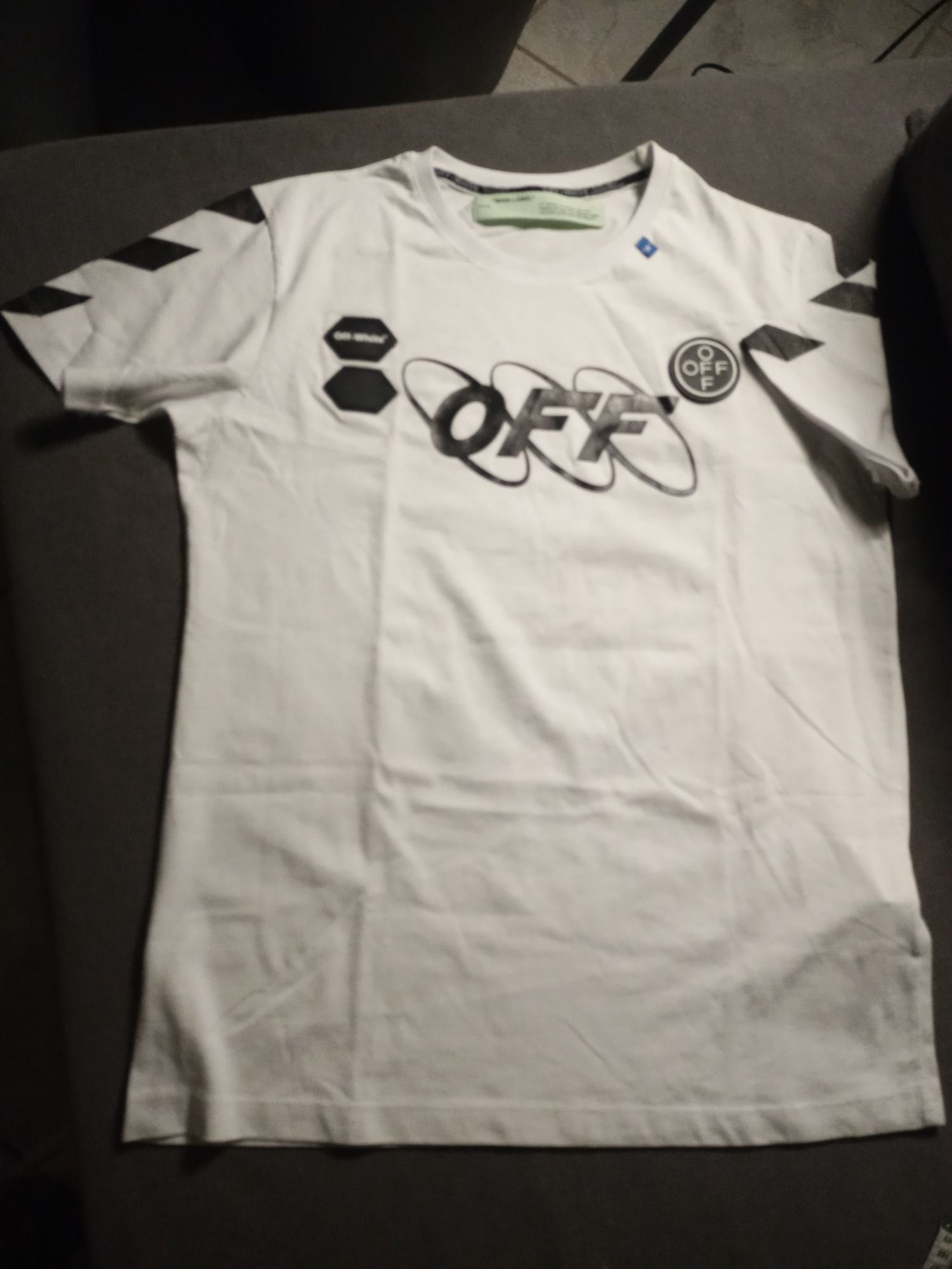 T-shirt firmy OFF-WHITE