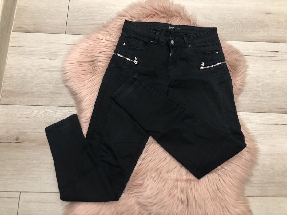 Spodnie jeansy Bershka
