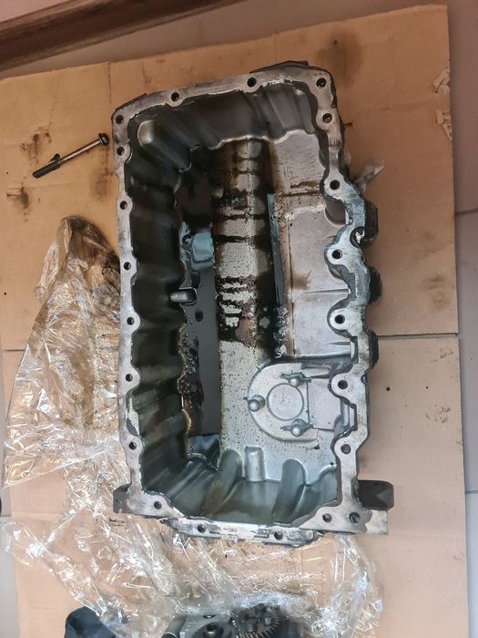 Розбір мотора 2.0 TDI CKRA (USA) гбц, коленвал, масленый насо