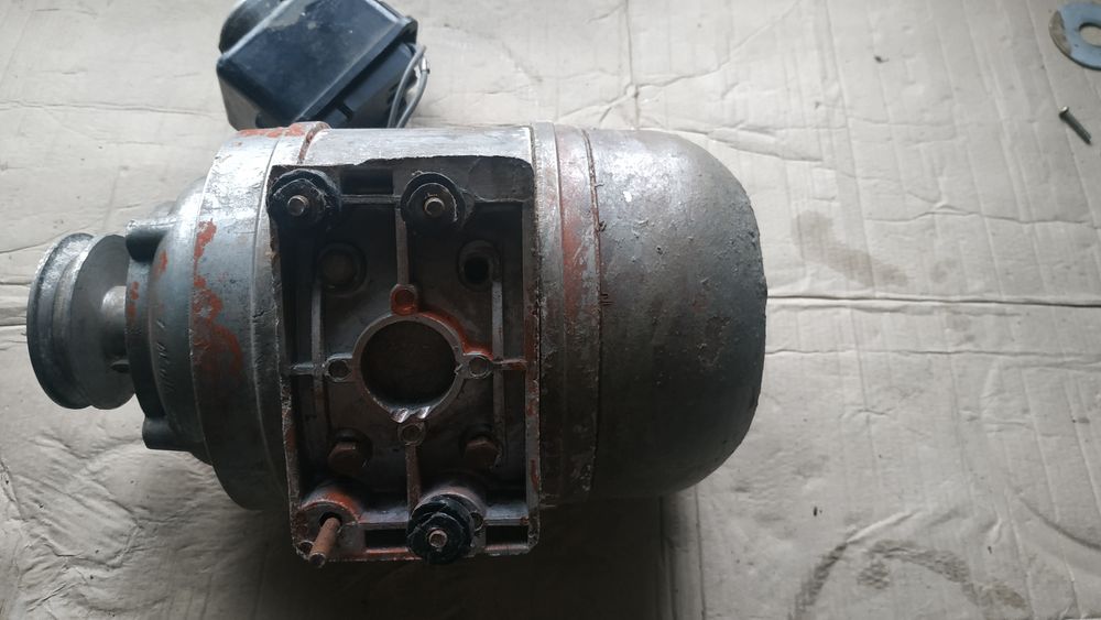 Електродвигун електромотор