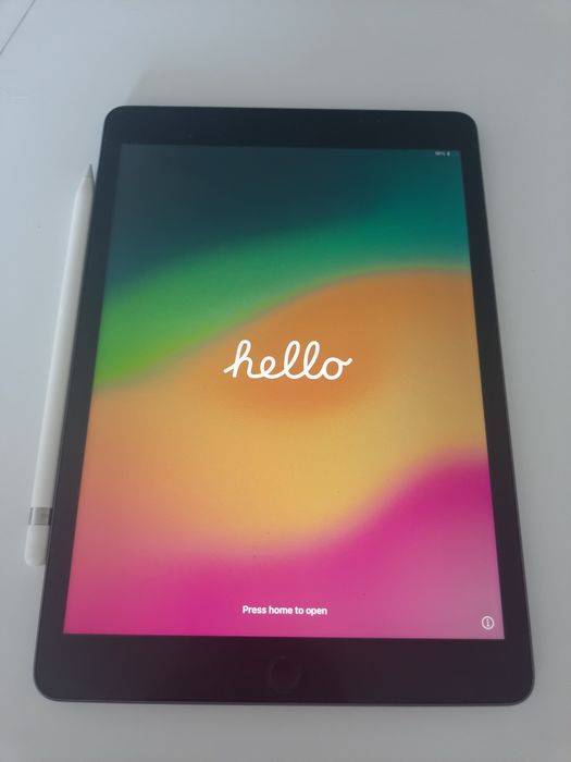 Tablet IPad 9th 64 GB plus pencil i dodatki