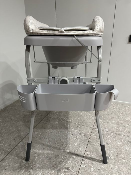 Столик для сповивання з ванночкою Chicco