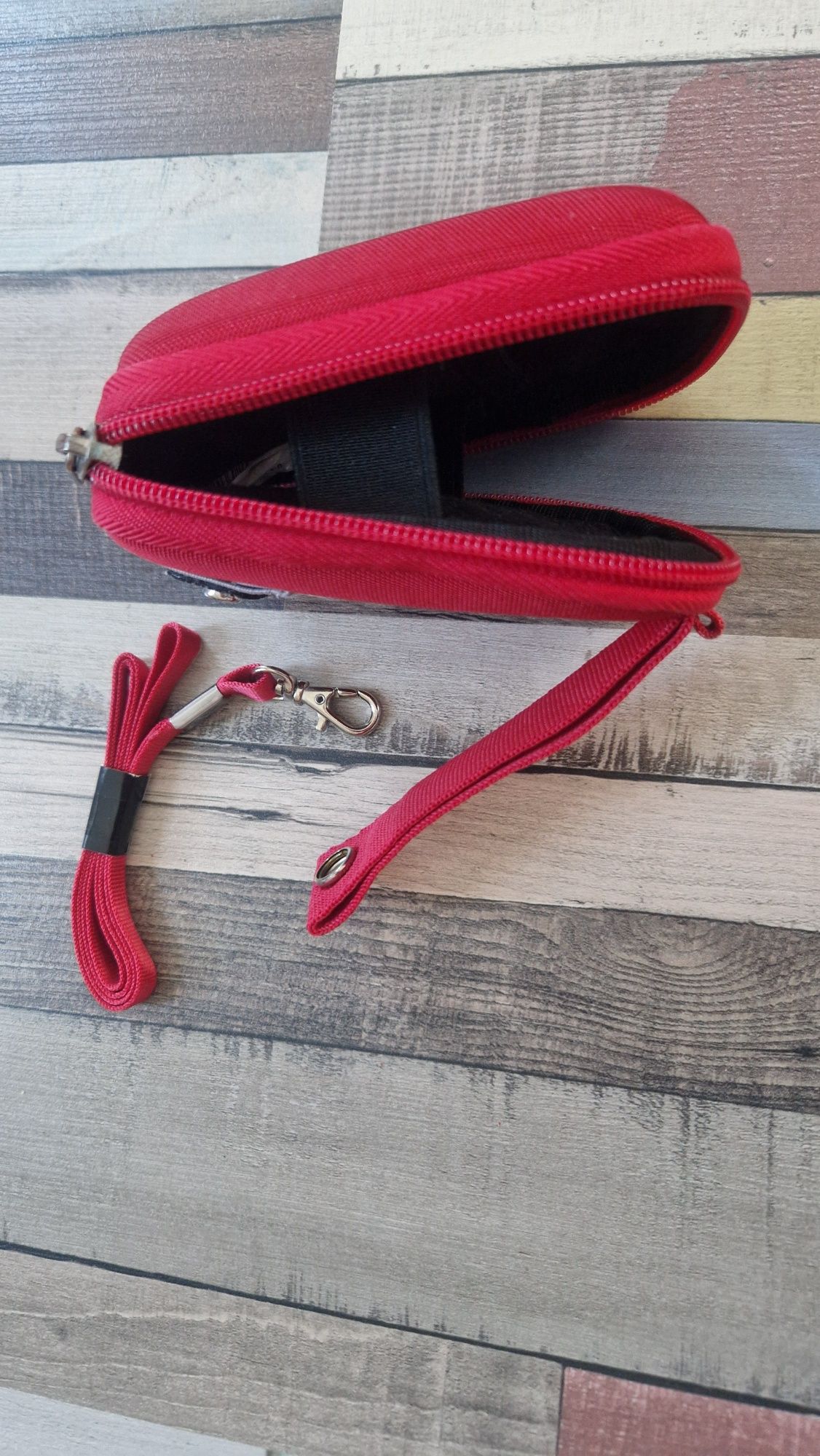 Case Logic Camera Case Red 8x2.5x10.3