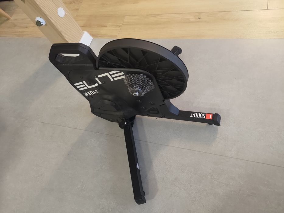 Trenażer rowerowy interaktywny Elite Suito