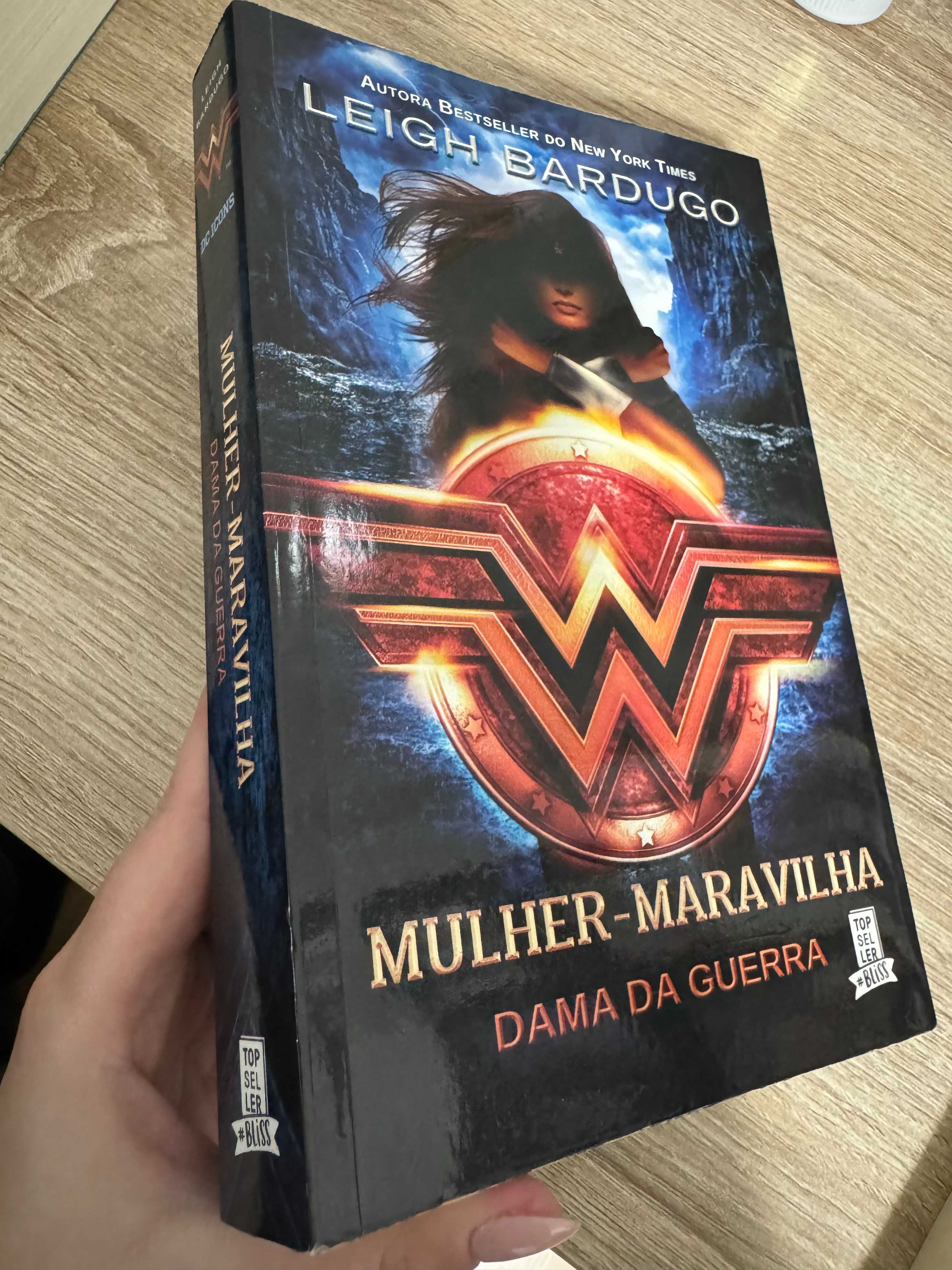 Livro "Mulher-Maravilha", de Leigh Bardugo