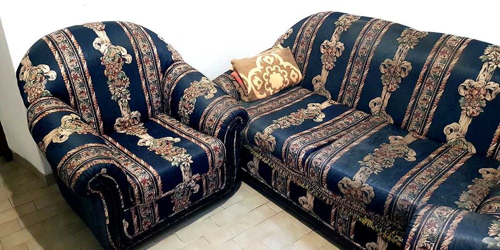 Conjunto de 3 sofás (2 individuais e 1 de casal)