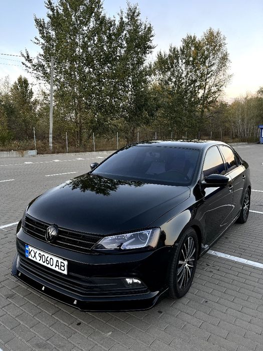 Volkswagen Jetta 2016 рік 1.8