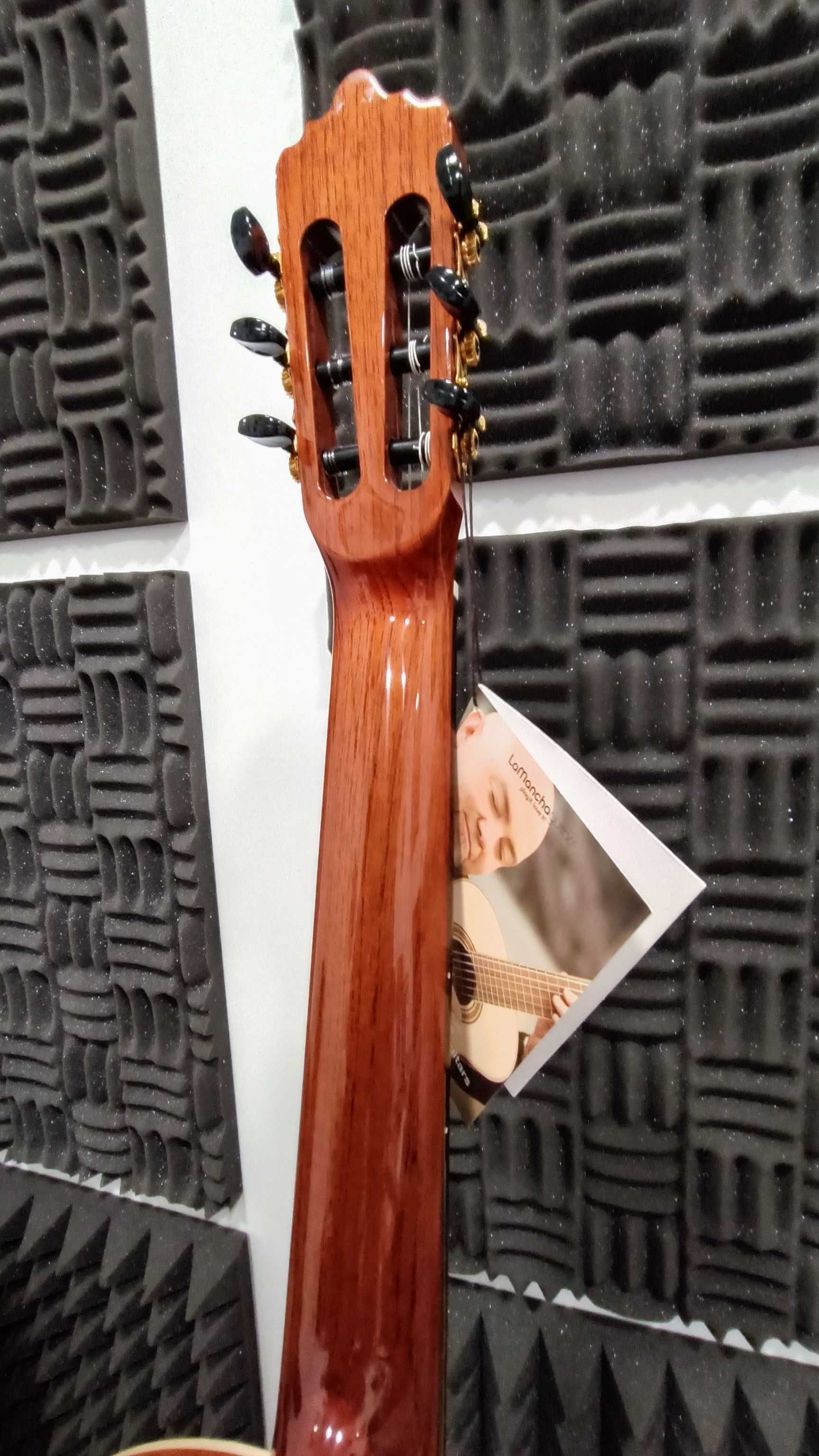 Guitarra "La Mancha" modelo "Rubi S" (Nova)