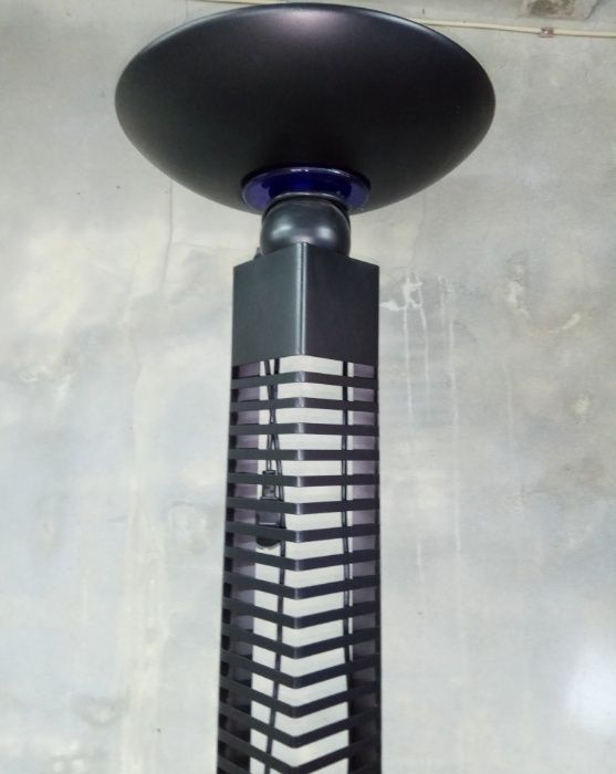 Suporte Torre de 70 CDs como NOVA com Luz e regulador de Intensidade