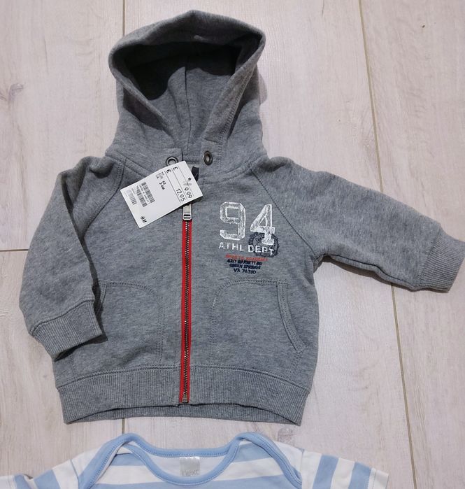 Nowa bluza H&M na zamek z kapturem + gratis bluzeczka, 2-4 m-ce, rozm.