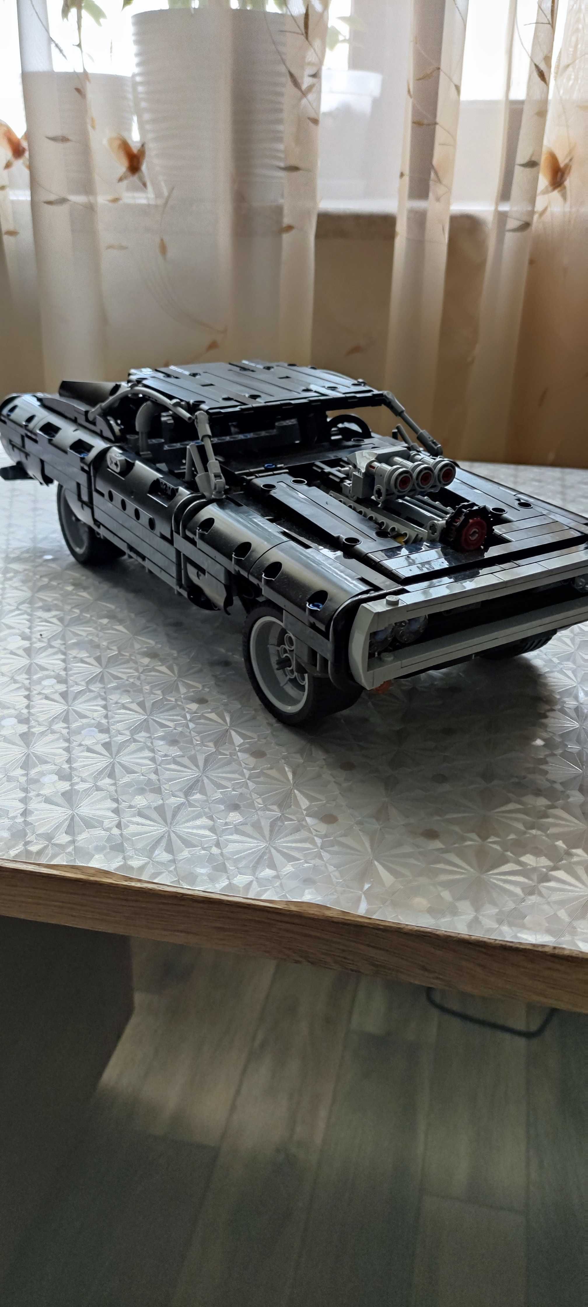 Продам Зібраний Lego DODGE