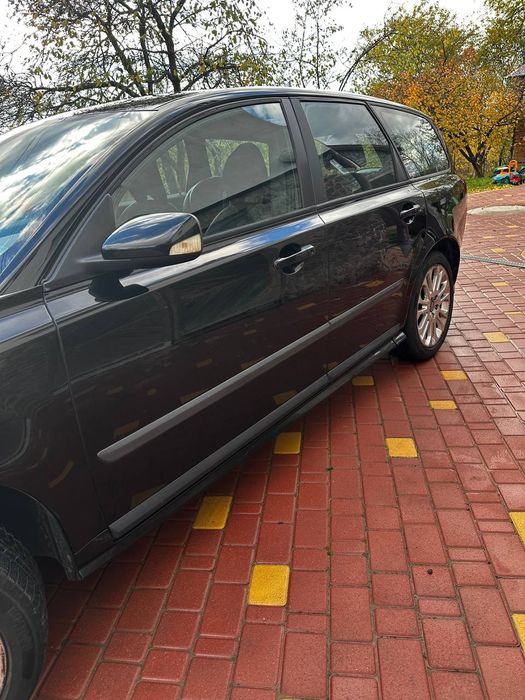 volvo v50 2004 року