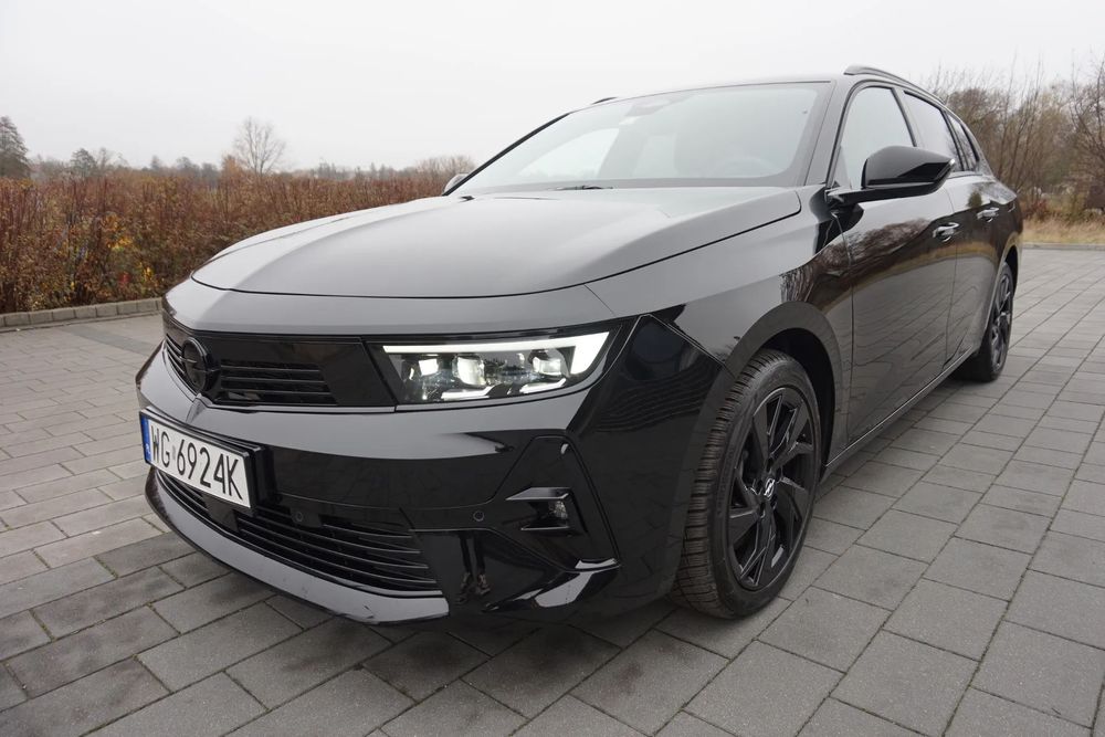 Opel Astra Plug-in Hybrid 225KM