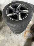 4 Pneus Seminovos com Jantes 16” Volvo