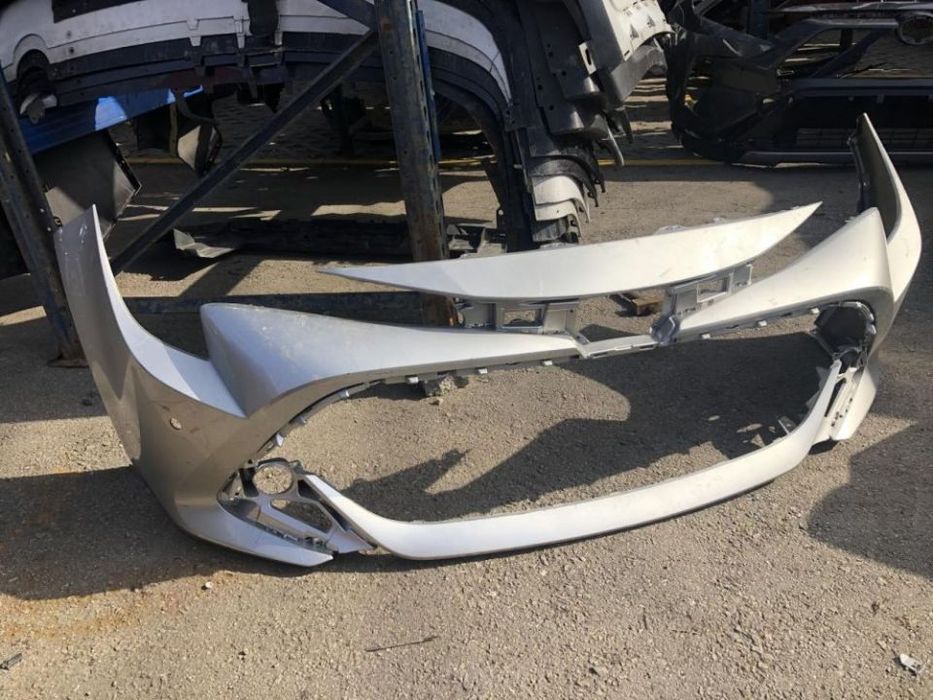 Parachoque toyota corolla híbrido