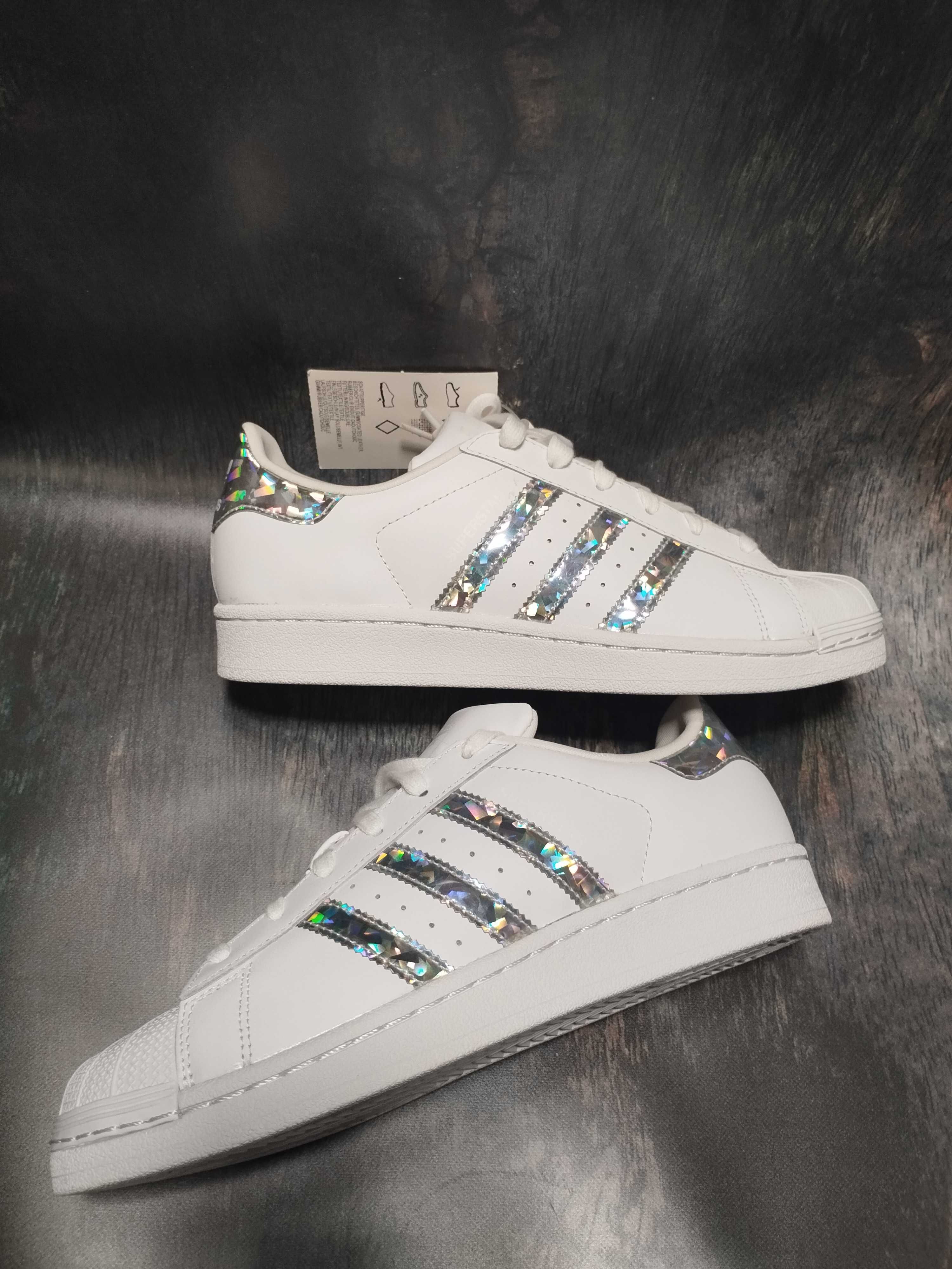 Nowe i oryginalne buty Adidasy Superstar z Hologramem