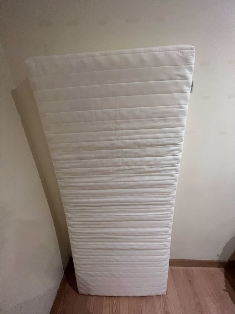 Colchão Ikea solteiro