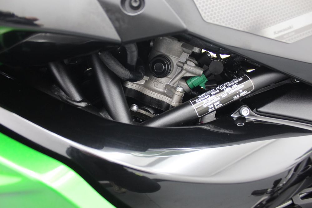 Kawasaki Ninja H2 SX
