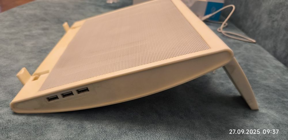 Підставка під ноутбук з охолодженням DeepCool