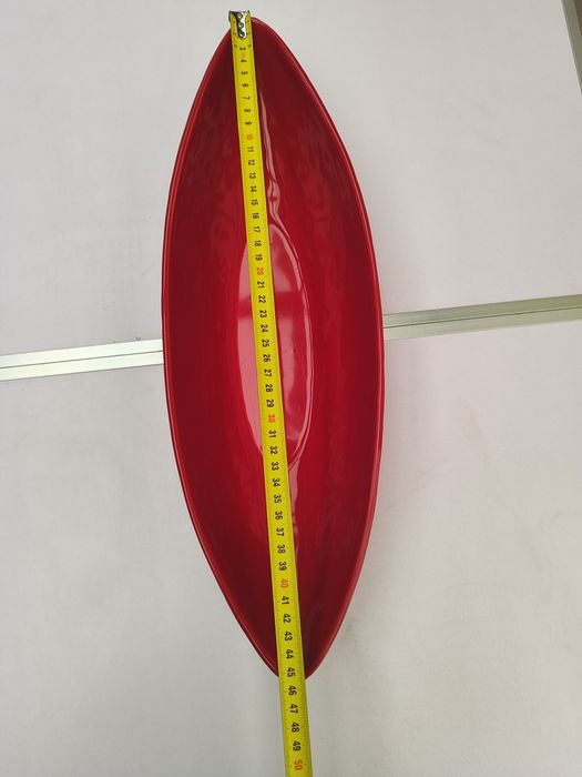 Peça decorativa na cor vermelho