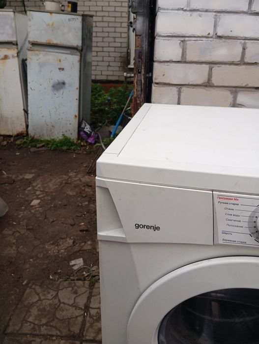 Продам полногабаритную стиральную машину Gorenye  на 5.5 кг