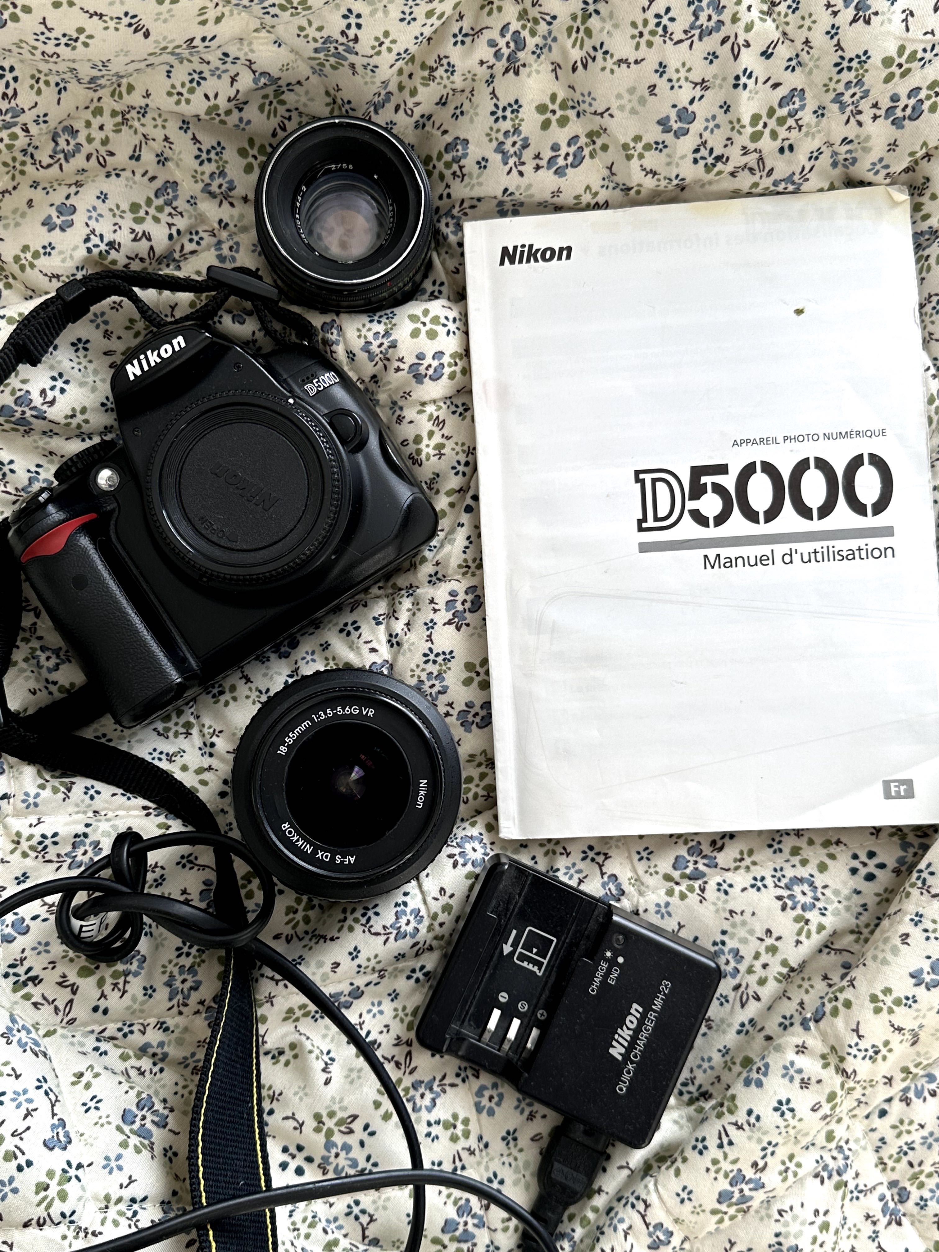 Nikon D5000 + комплект