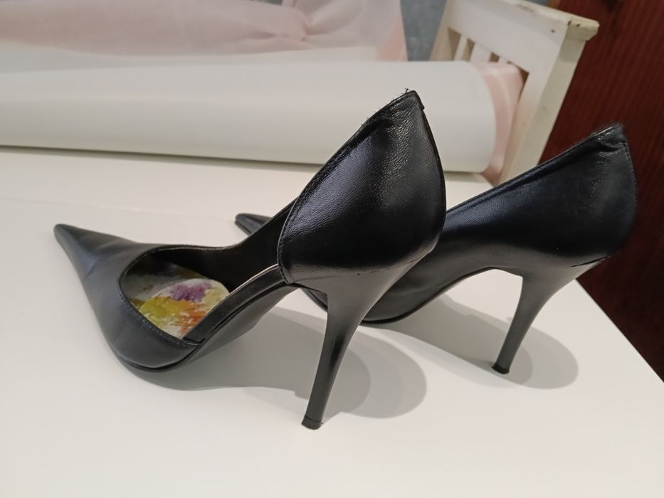 Sapatos de senhora em cabedal número 38