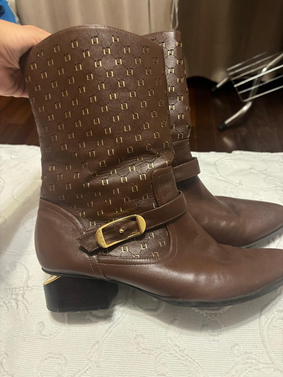 Bota couro com pouquíssimo uso