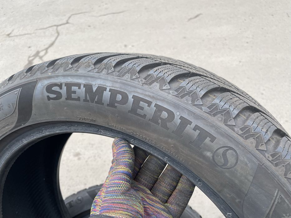 Майже нові зимові шини Sempeeit 225/50 R18