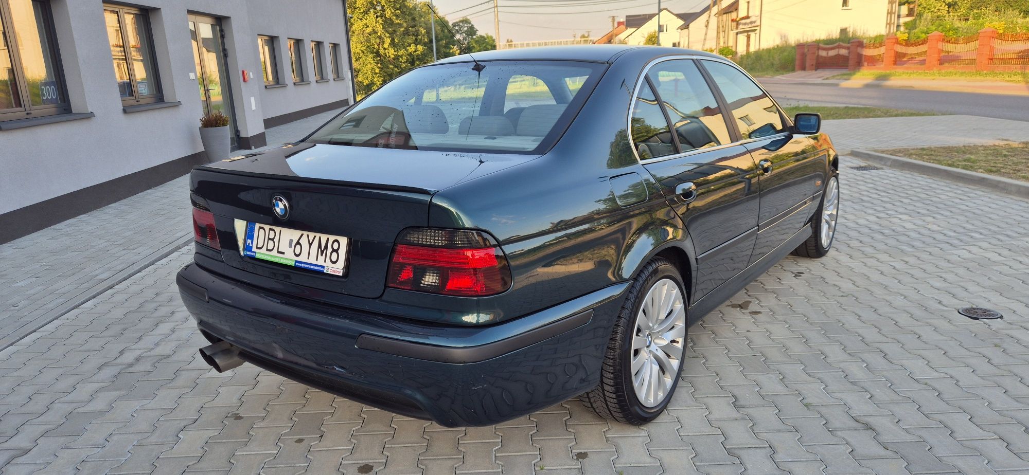 BMW E39 2.8i + LPG Mpakiet sportsitze klima alu 18"