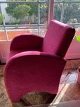 Sofá cor de rosa com textura