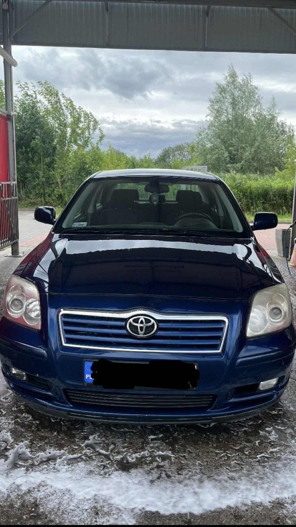 Toyota avensis 2.0 2004 r