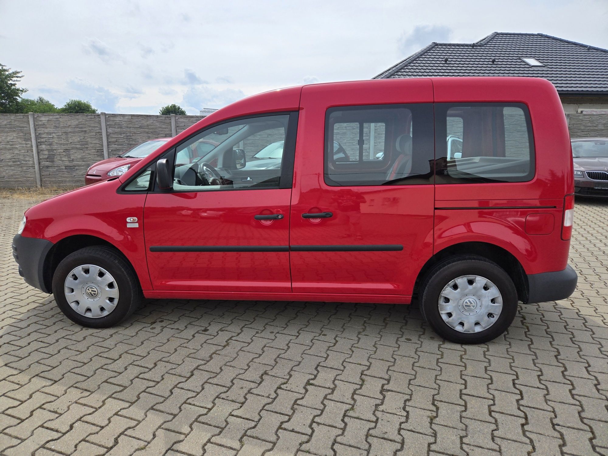 Vw Caddy 1.4 Mpi Life Opłacony Klima