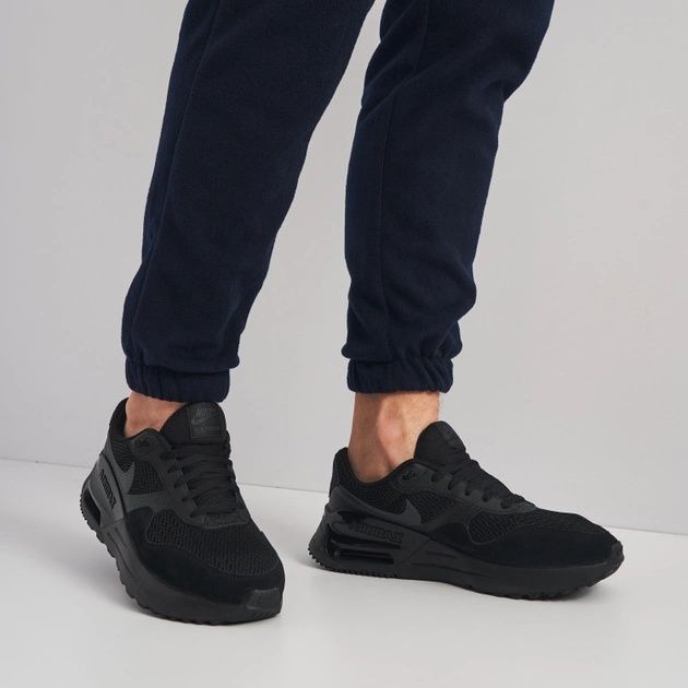 Чоловічі кросівки в наявності оригінал . Розмір 42,26.5 см Nike Air Ma