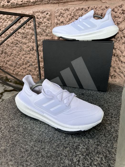 ОРИГІНАЛ Adidas Ultraboost Light Performance GY9350