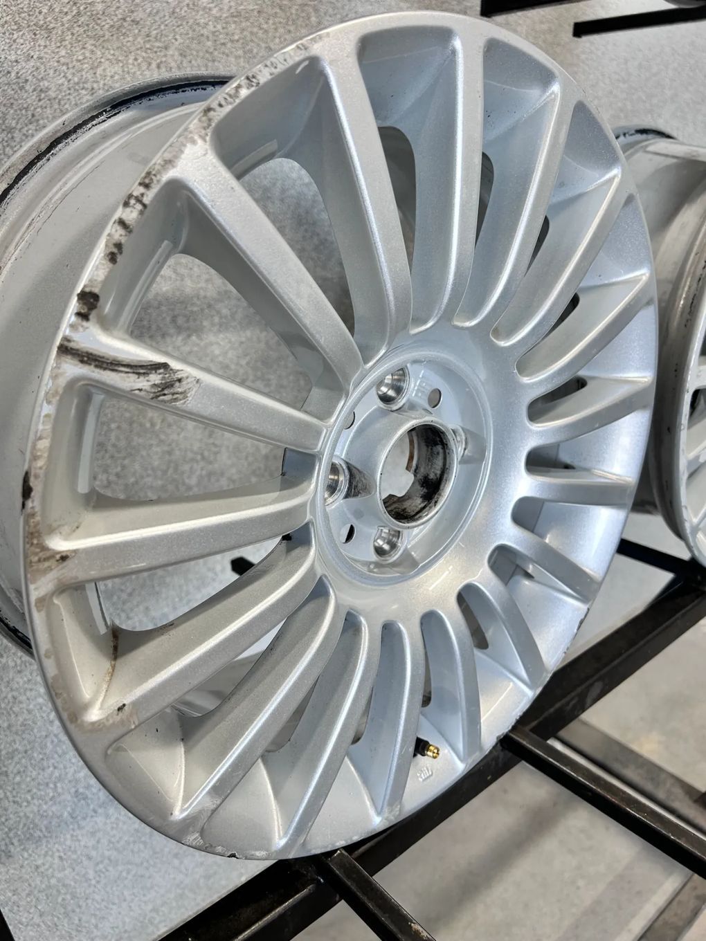 4 FELGI ALU. FIAT 500 16&#039;&#039; +TPMS  6,5J ET35 4x98
