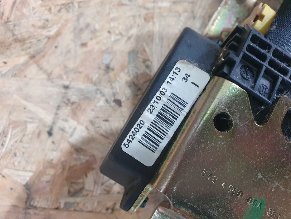 Pas pasy bezpieczeństwa Vw Polo 9n 4 IV 04r 3 drzwi 1.2 kpl