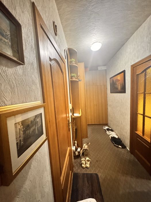 Продам 3х комнатную . Димитровский рынок