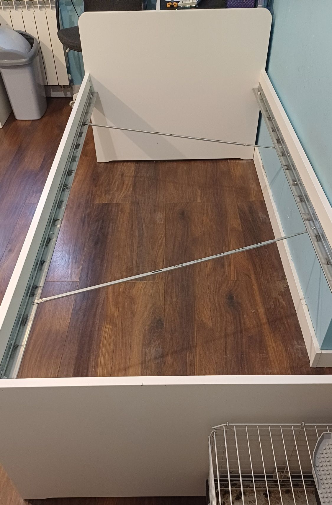 Rama łóżka ze stelażem IKEA SLÄKT