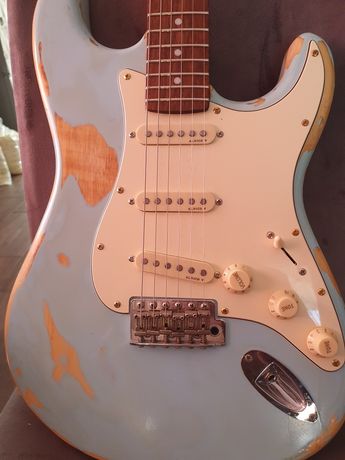 Gitara Vintage V6 typu stratocaster