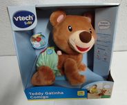 Teddy caminha comigo