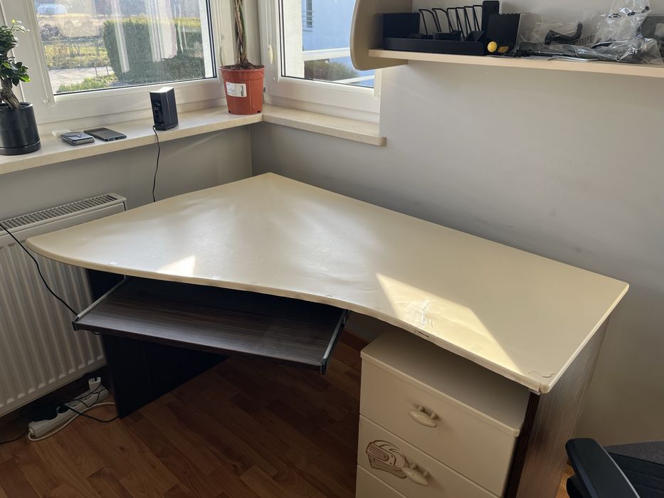 biurko 130cmx90cm + szafka