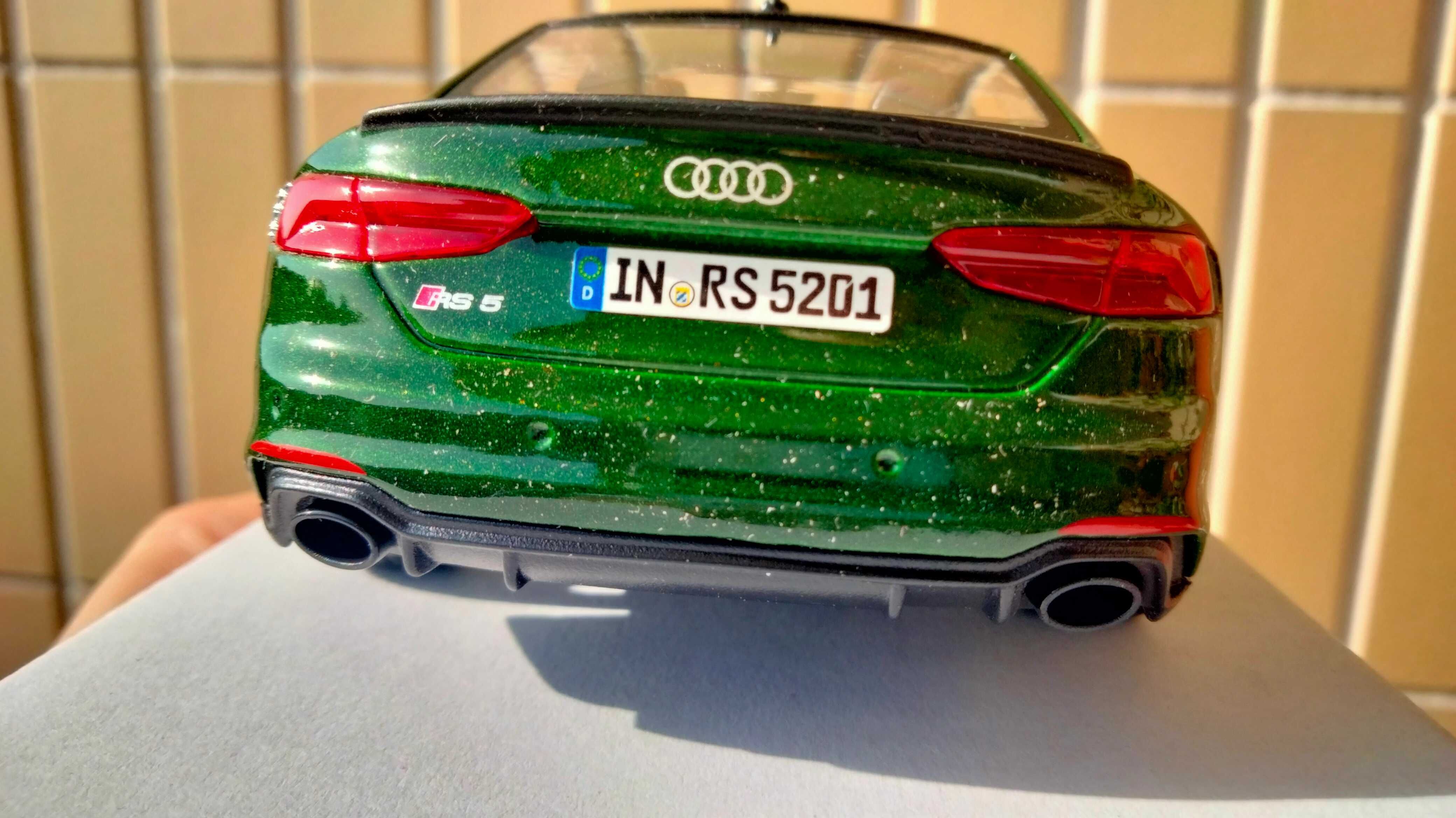 Audi RS5 Coupé (1:24)