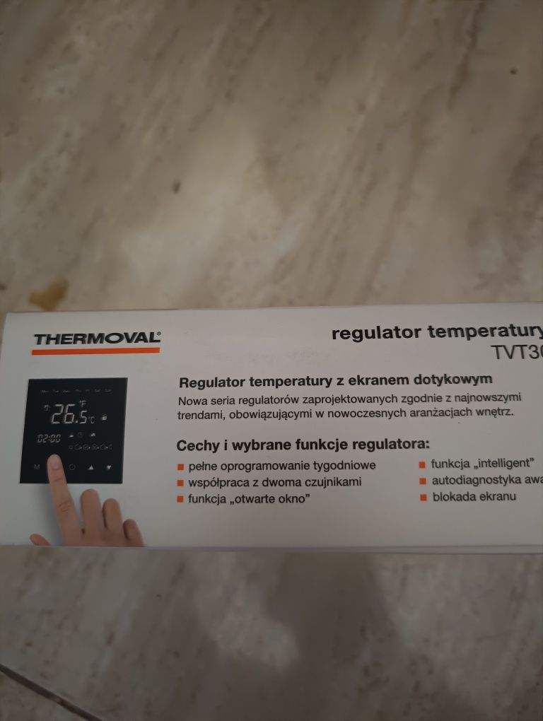 Regulator temperatury